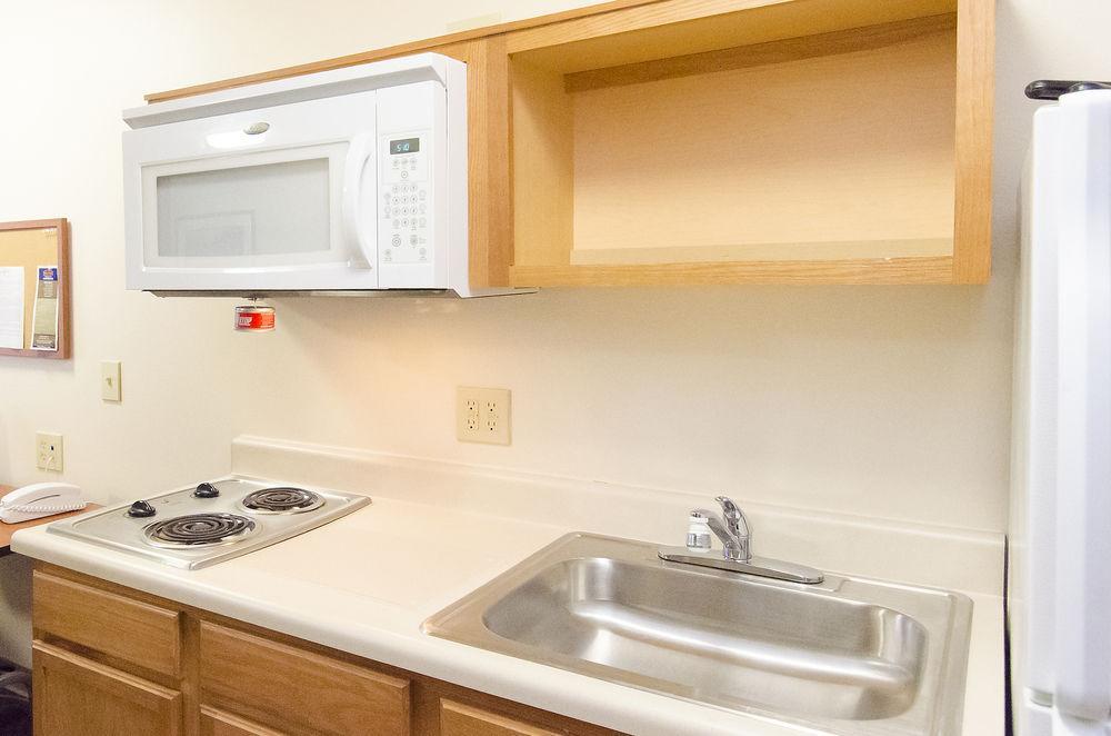 Woodspring Suites Champaign Near University المظهر الخارجي الصورة